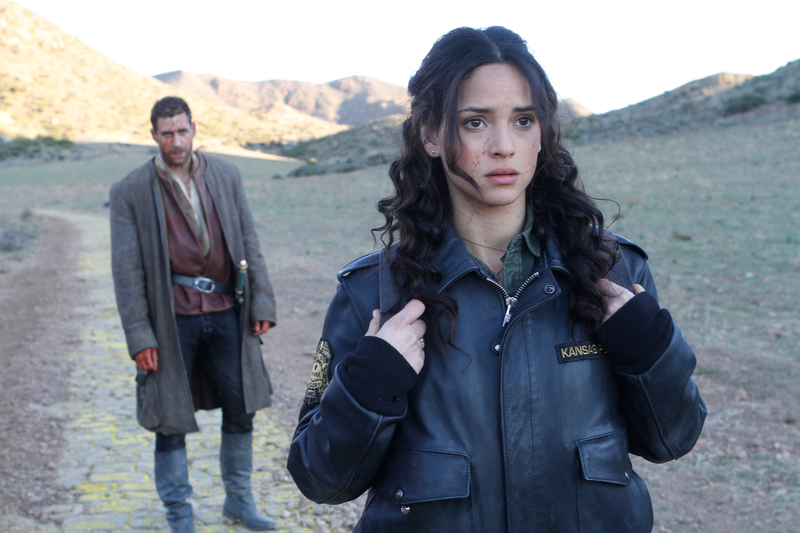 Oliver Jackson-Cohen, Adria Arjona (Photo: Rico Torres/NBC)